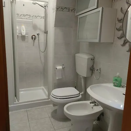 Casa Vicino Agli Imbarchi Con Parcheggio Privato Apartment *